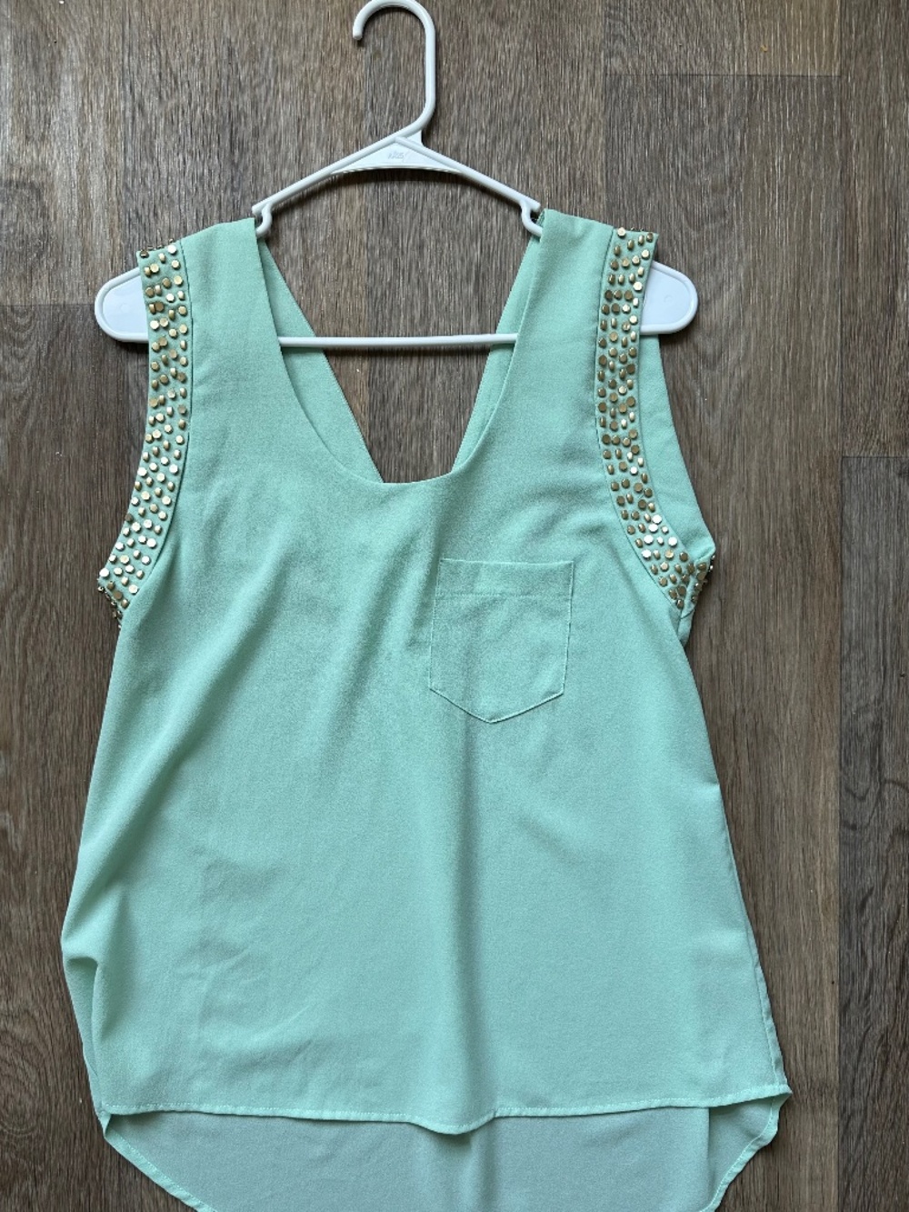 Very J Pastel Mint Green Studded Shoulder Tank Top Size S High Low Pocket V Neck